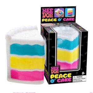 NEW/UNOPENED 🍰 NEEDOH-Peace O'Cake Squishy